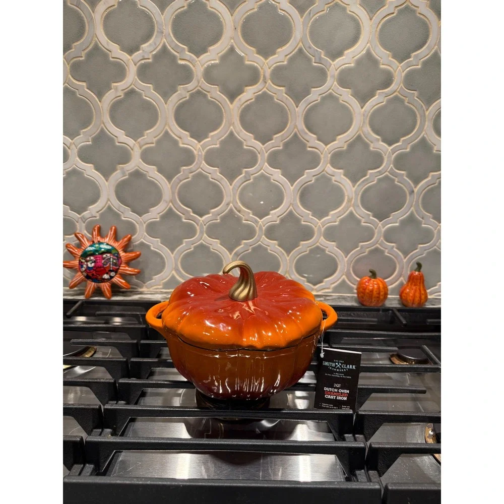 Smith &‎ Clark 2 QT Dutch Oven Cast Iron Pumpkin Cocotte Fall Thanksgiving Decor